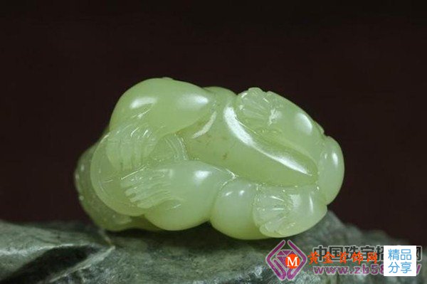 
	新疆和田玉巖石結構及構造研究
