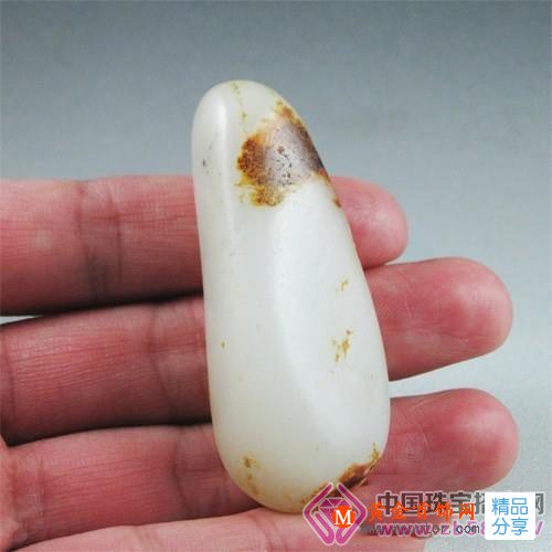 
	能跟翡翠相媲美的玉，你了解嗎？
