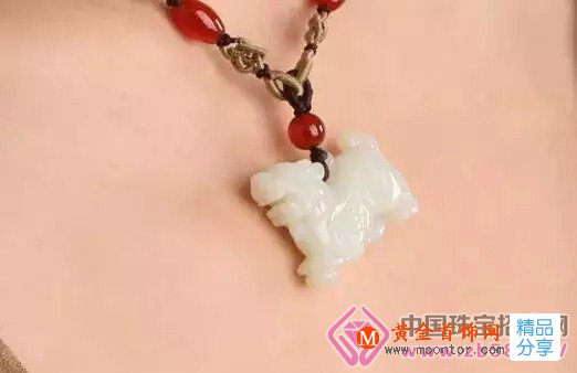
	【佩戴禁忌】戴玉也要看琢型，不是什么形狀都能戴的
