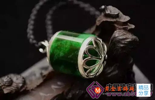 
	【佩戴禁忌】戴玉也要看琢型，不是什么形狀都能戴的
