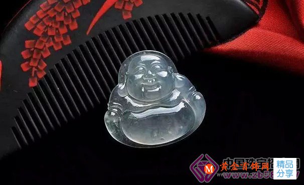 
	【佩戴禁忌】戴玉也要看琢型，不是什么形狀都能戴的
