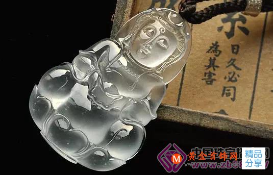 
	極品白玻璃種翡翠，絕對是真的翡翠
