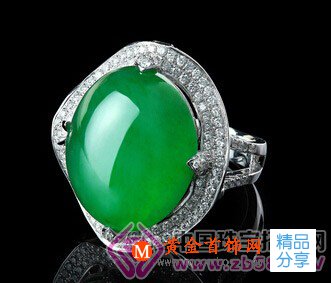 
	翡翠價格為何能一漲再漲

