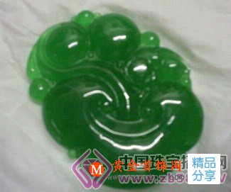 
	翡翠價格為何能一漲再漲
