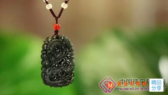 
	古玉能擋災也能毀人 十條佩戴的風水禁忌要知道
