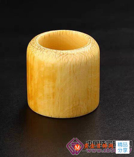
	從護手工具到權勢象征 細說玉扳指那點事兒
