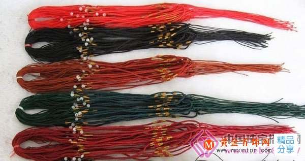 
	【珠寶搭配】翡翠掛件配什么鏈才好看?
