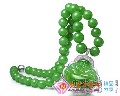 
	如何挑選和鑒定翡翠佛公
