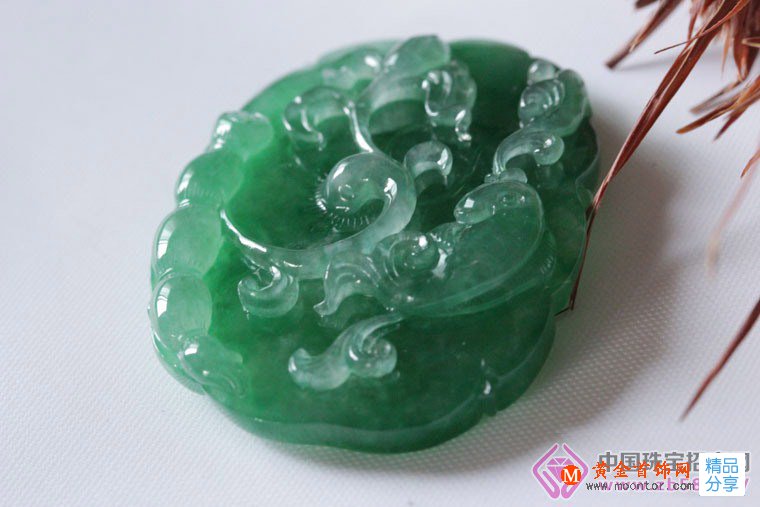 
	朋友圈傳言翡翠有輻射？ 專家稱無稽之談
