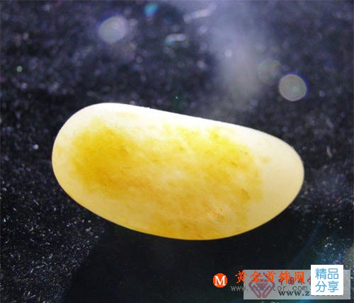
	皮色影響和田玉籽料的價值

