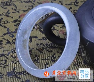 
	冰種翡翠收藏的關鍵點
