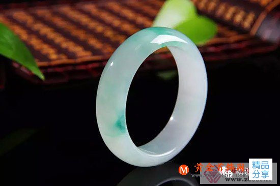 
	你真的了解翡翠嗎？教你幾句行話讓你瞬間成行家！(圖)
