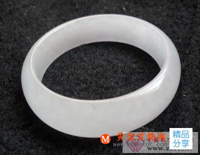 
	隨意形戒面的翡翠知識
