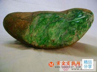 
	翡翠原石該從哪些地方區別好壞
