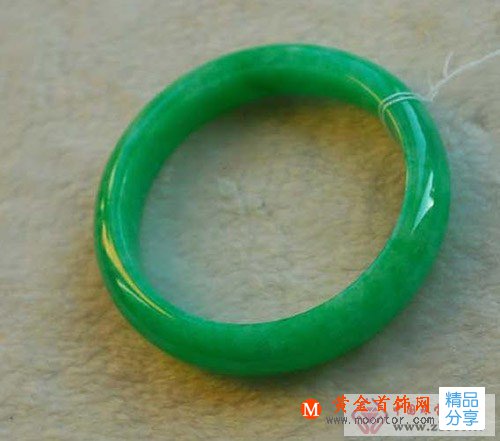 
	翡翠手鐲a貨保養
