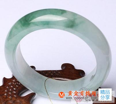 
	翡翠手鐲中的雜質大集合
