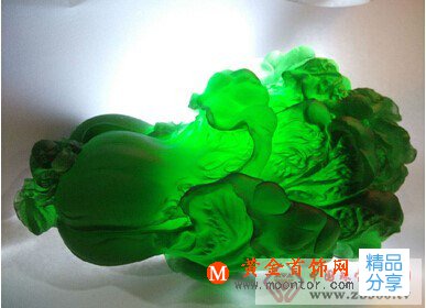 
	“冰翠 . 玻璃玉.蔥嶺玉”—天然玻璃和人造玻璃
