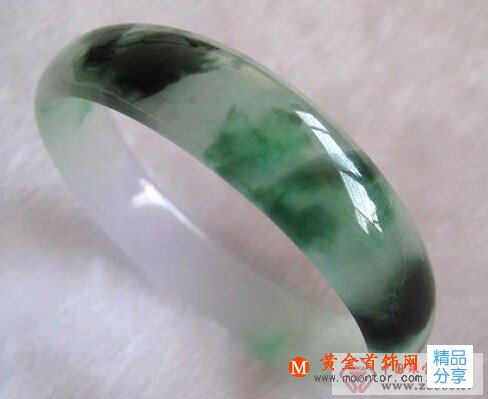 
	如何鑒別祖母綠翡翠的真偽
