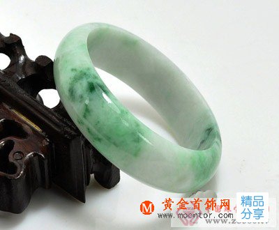 
	修補手鐲需要了解的翡翠知識
