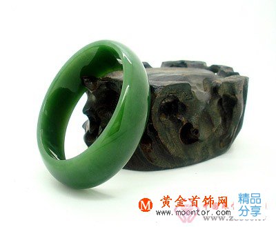 
	翡翠手鐲的寓意
