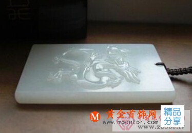 
	選購白玉有哪些注意事項

