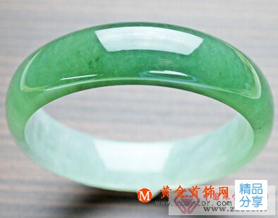 
	翡翠會越戴越綠嗎
