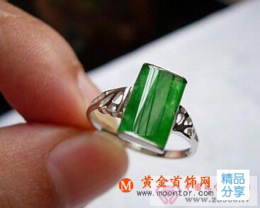 
	祖母綠翡翠價格貴不貴
