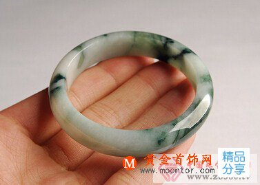 
	糯種翡翠保養方法
