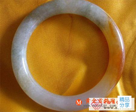 
	清朝皇家翡翠產品仍是玉石類收藏重點
