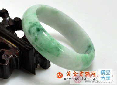 
	和田玉貴還是翡翠貴
