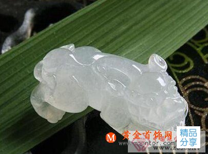 
	翡翠和類似石的區別
