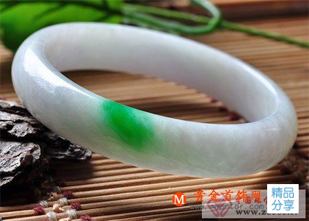 
	翡翠手鐲分類
