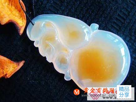 
	瑪瑙與翡翠的區別在哪
