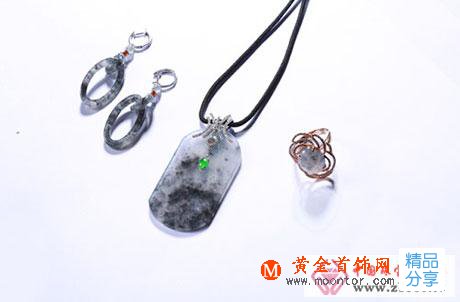 
	秋眉翡翠呈現多彩珍寶本色（圖）
