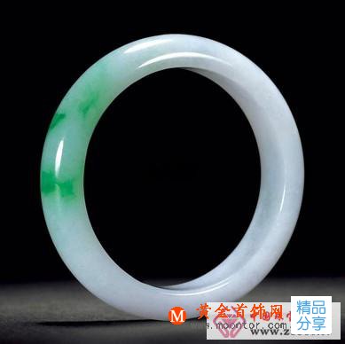 
	五大招教你挑選一款完美翡翠手鐲

