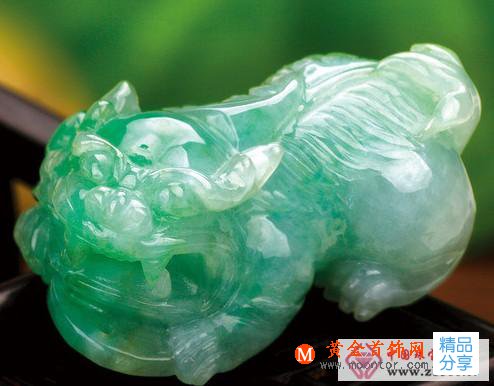 
	怎么看翡翠的“底”
