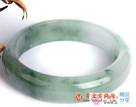 
	怎樣辨別出A貨翡翠手鐲
