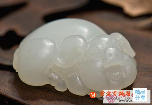 
	怎么分辨和田玉
