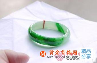 
	翡翠手鐲怎么保養
