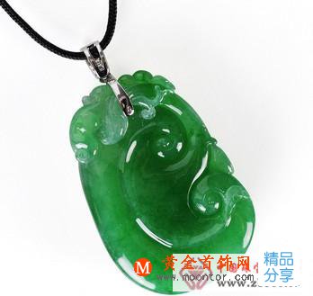 
	從顏色“濃、正、陽、勻”看翡翠的價格
