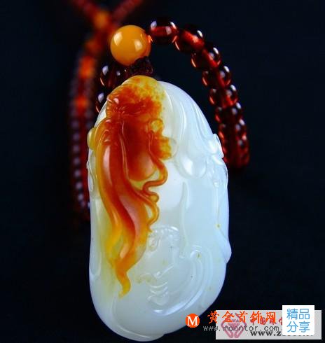 
	和田玉吊墜鑒定
