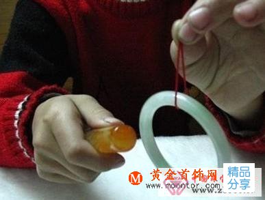 
	翡翠手鐲的鑒別
