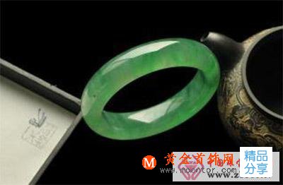 
	辨別翡翠贗品的方法
