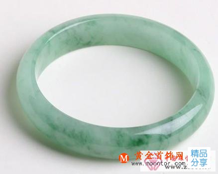 
	怎么識別真假翡翠
