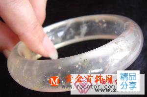 
	水沫子（水沫玉）和玻璃種翡翠的區別
