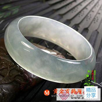 玻璃種翡翠和冰種翡翠那個價值更大?