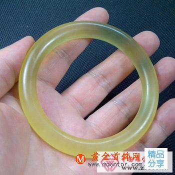 
	看看你適合什么風格、類型的玉手鐲
