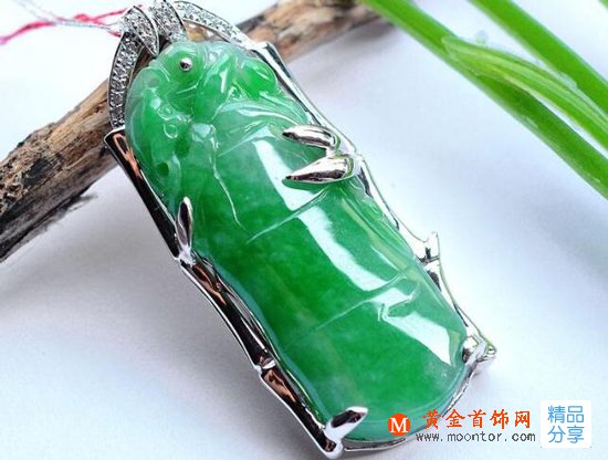 
	翡翠怎樣戴才能變得越來越通透？
