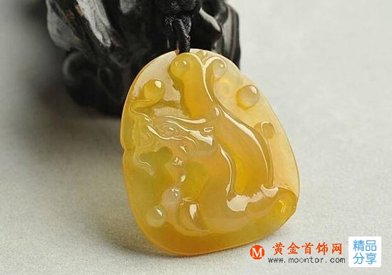 
	黃翡與紅翡相比的話，哪個更具有價值呢？
