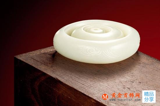 
	翡翠和玉有什么區別？
